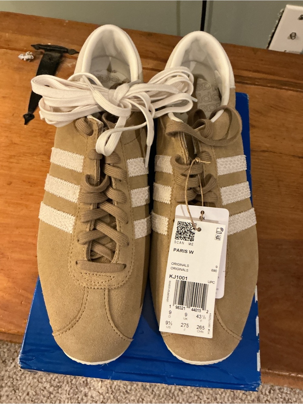 adidas Paris W Suede Sneakers in Tan and White KJ1001 size 9.5 box had no lid